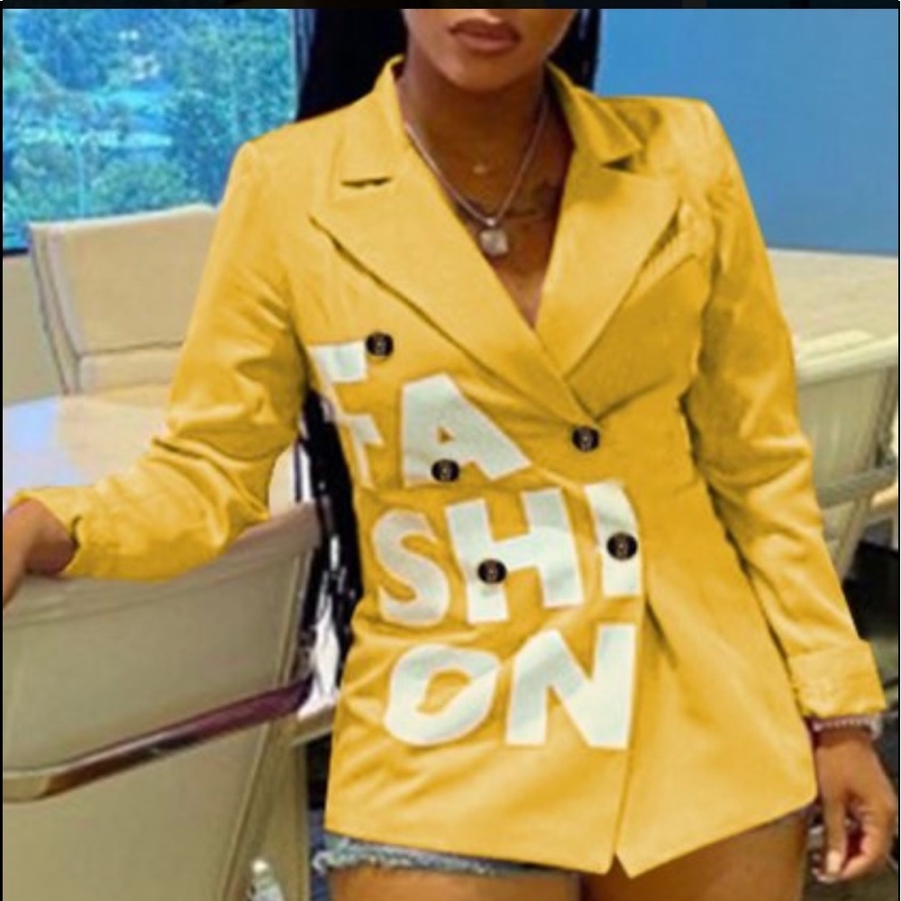Brand new yellow “Fashion” Blazer👀